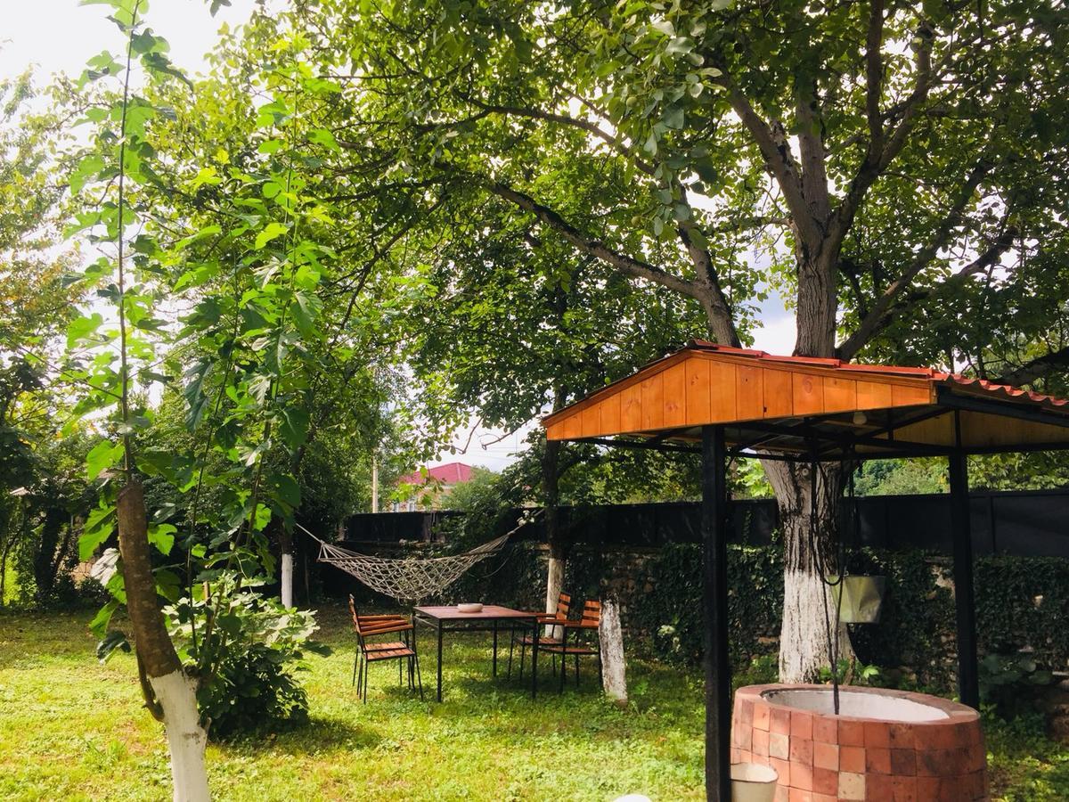 Lazuri Keria Family Guesthouse Khoni Exterior foto